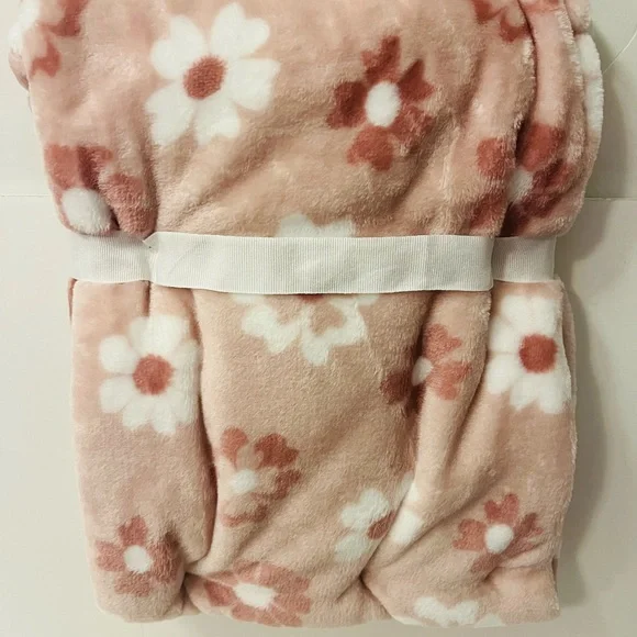 Adirondack Baby by Berkshire Baby Blanket Pinkish Brown White Floral Flowers - Picture 7 of 11